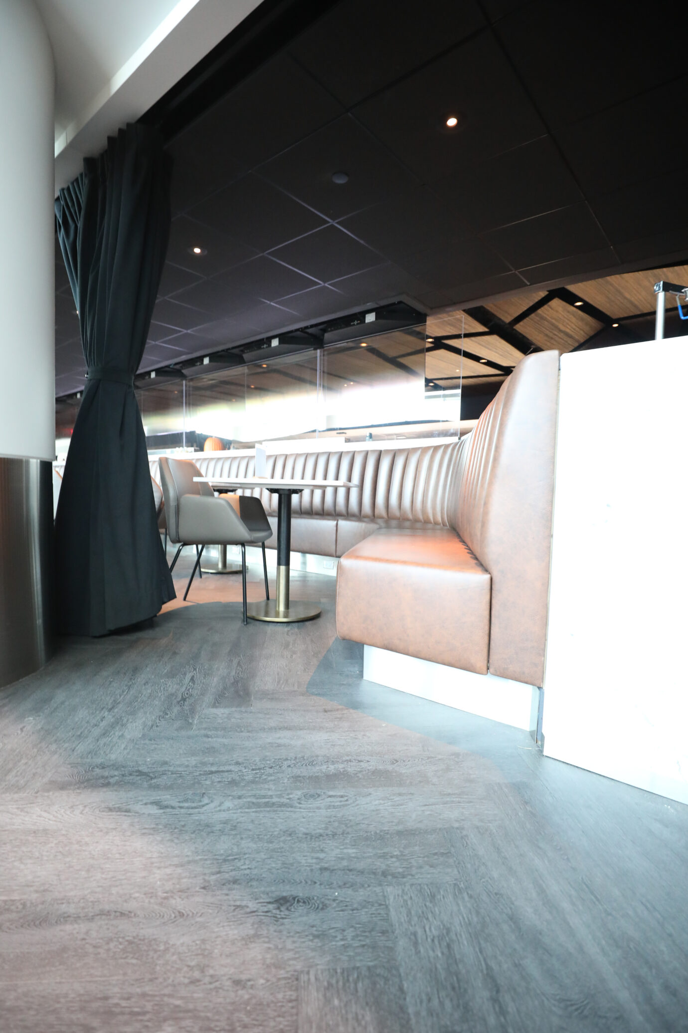 Wells Fargo Center PA AVA LVT 2DSGN in Restaurant