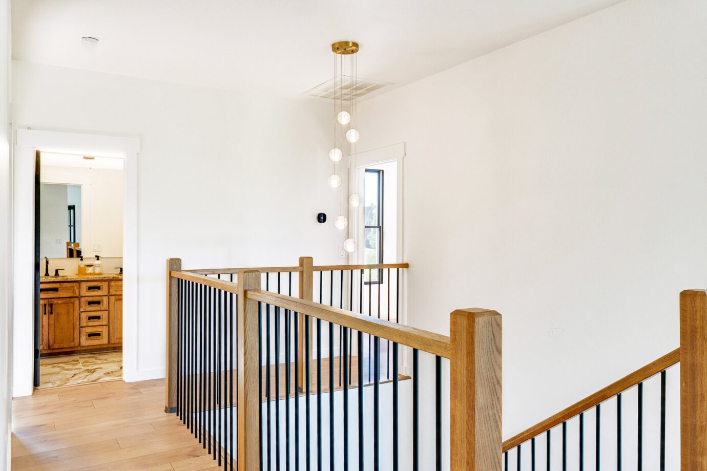 Kaindl Laminate installed in hallway